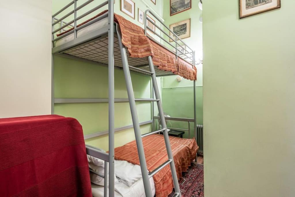 Jozsef-Corvin Central Budapest Extérieur photo